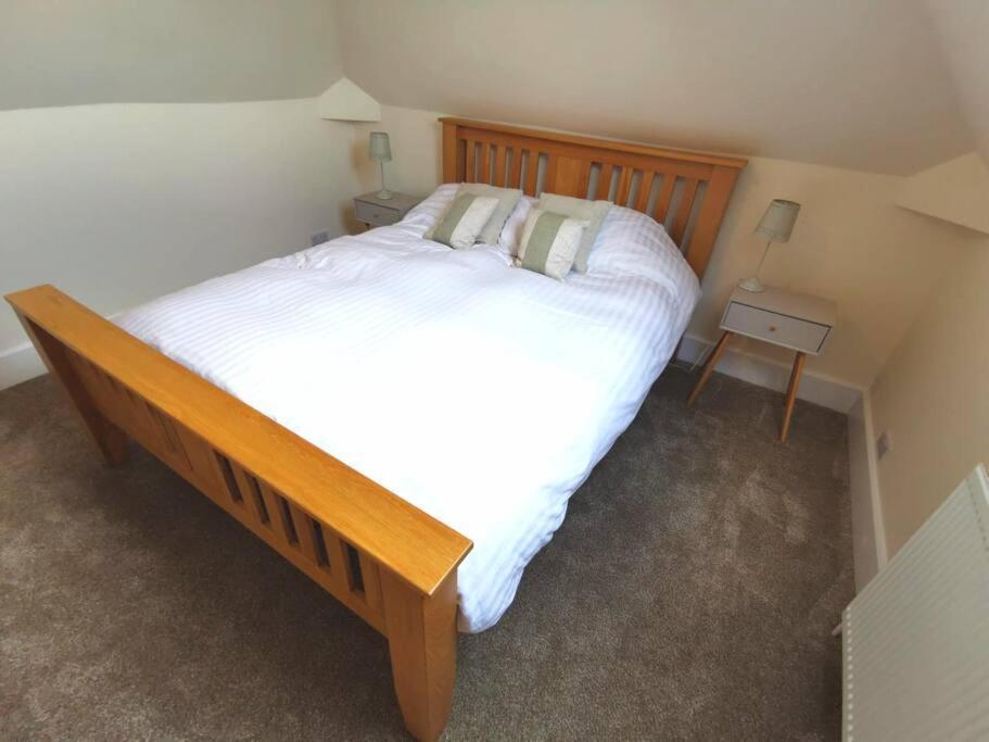 Beautiful Gate House A 4 Minute Walk From Beach Bognor Regis Exterior foto