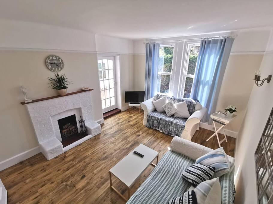Beautiful Gate House A 4 Minute Walk From Beach Bognor Regis Exterior foto